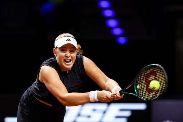 in the picture Jelena OSTAPENKO LAT Jelena OSTAPENKO LAT vs Dayana YASTREMSKA UKR GER, Porsche Tennis Grand Prix GP Stuttgart 2025, WTA500, 15 04 2025 GER, Porsche Tennis Grand Prix GP Stuttgart 2025, WTA500, 15 04 2025 Stuttgart Copyright: xEibner-Pressefoto RogerxBuerkex EP