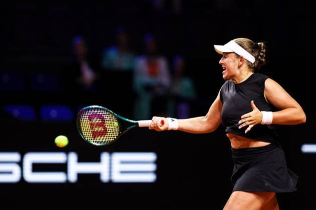 in the picture Jelena OSTAPENKO LAT Jelena OSTAPENKO LAT vs Dayana YASTREMSKA UKR GER, Porsche Tennis Grand Prix GP Stuttgart 2025, WTA500, 15 04 2025 GER, Porsche Tennis Grand Prix GP Stuttgart 2025, WTA500, 15 04 2025 Stuttgart Copyright: xEibner-Pressefoto RogerxBuerkex EP