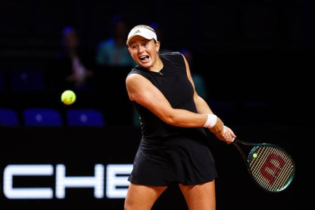 in the picture Jelena OSTAPENKO LAT Jelena OSTAPENKO LAT vs Dayana YASTREMSKA UKR GER, Porsche Tennis Grand Prix GP Stuttgart 2025, WTA500, 15 04 2025 GER, Porsche Tennis Grand Prix GP Stuttgart 2025, WTA500, 15 04 2025 Stuttgart Copyright: xEibner-Pressefoto RogerxBuerkex EP