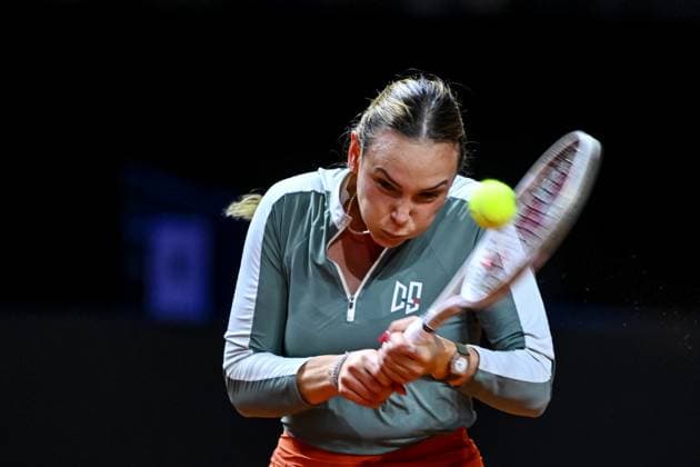 Donna Vekic Croatia in action, on the ball, single action during the match between Donna Vekic Croatia vs Jana Fett Croatia during the Porsche Tennis Grand Prix Stuttgart 2025 Day 2 at Porsche Arena on April 15, 2025 in Stuttgart, Germany Photo by Harry Langer DeFodi Images Donna Vekic Croatia controls the Ball at the match between Donna Vekic Croatia vs Jana Fett Croatia during the Porsche Tennis Grand Prix Stuttgart 2025 Day 2 at Porsche Arena on April 15, 2025 in Stuttgart, Germany Photo by Harry Langer DeFodi Images