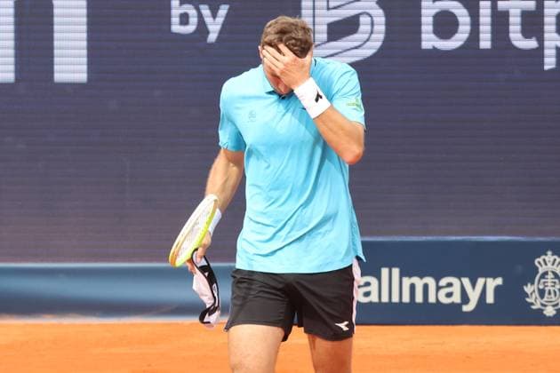 Jan Lennard Struff GER at the end of the match, is dissatisfied, Desperate, Despair, Tennis BMW Open by Bitpanda ATP 500 Munich 15 04 2025 PHOTO Mladen Lackovic LakoPress