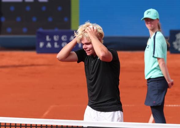 Diego Dedura Palomero GER celebrates after winning the Tennis BMW Open 2025 ATP 500 MTTC Iphitos Munich Germany April 15, 2025 Copyright: xJuergenxHasenkopfx