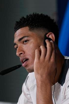 April 15, 2025, Valdebebas, Madrid, SPAIN: Jude Bellingham attends his press conference, PK, Pressekonferenz during a training session and press conference ahead of their UEFA Champions League 2024 25 quarter final second leg match at Ciudad Deportiva Real Madrid on April 15, 2025 in Valdebebas, Madrid, Spain. Valdebebas SPAIN - ZUMAa181 20250415_zaa_a181_013 Copyright: xOscarxJ.xBarrosox