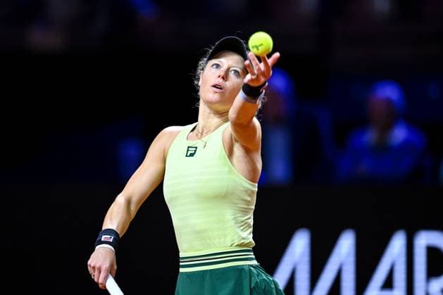 Laura Siegemund Germany in action, on the ball, singles action during the match between Jule Niemeier Germany vs Laura Siegemund Germany during the Porsche Tennis Grand Prix Stuttgart 2025 Day 2 at the Porsche Arena on April 15, 2025 in Stuttgart, Germany, Germany Photo by Harry Langer DeFodi Images Laura Siegemund Germany controls the Ball at the match between Jule Niemeier Germany vs Laura Siegemund Germany during the Porsche Tennis Grand Prix Stuttgart 2025 Day 2 at Porsche Arena on April 15, 2025 in Stuttgart, Germany Photo by Harry Langer DeFodi Images Photo by Harry Langer DeFodi Images