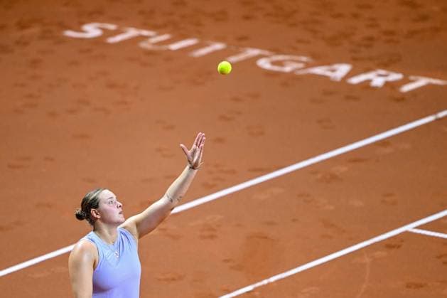 Jule Niemeier Germany in action, on the ball, singles action during the match between Jule Niemeier Germany vs Laura Siegemund Germany during the Porsche Tennis Grand Prix Stuttgart 2025 Day 2 at Porsche Arena on April 15, 2025 in Stuttgart, Germany, Germany Photo by Harry Langer DeFodi Images Jule Niemeier Germany controls the Ball at the match between Jule Niemeier Germany vs Laura Siegemund Germany during the Porsche Tennis Grand Prix Stuttgart 2025 Day 2 at Porsche Arena on April 15, 2025 in Stuttgart, Germany Photo by Harry Langer DeFodi Images Photo by Harry Langer DeFodi Images