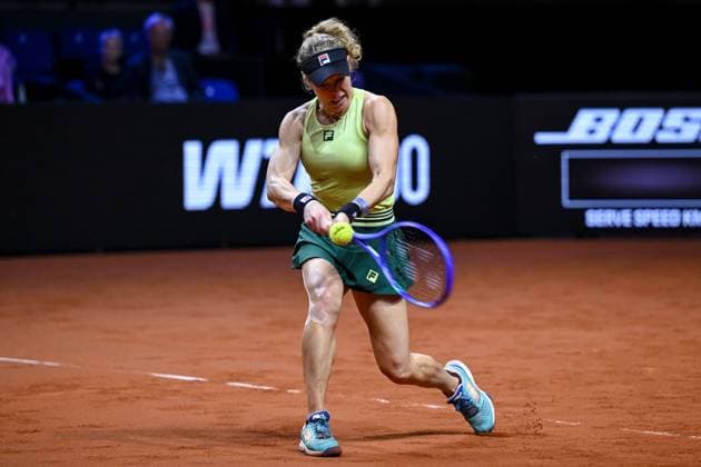 Laura Siegemund Germany in action, on the ball, singles action during the match between Jule Niemeier Germany vs Laura Siegemund Germany during the Porsche Tennis Grand Prix Stuttgart 2025 Day 2 at the Porsche Arena on April 15, 2025 in Stuttgart, Germany, Germany Photo by Harry Langer DeFodi Images Laura Siegemund Germany controls the Ball at the match between Jule Niemeier Germany vs Laura Siegemund Germany during the Porsche Tennis Grand Prix Stuttgart 2025 Day 2 at Porsche Arena on April 15, 2025 in Stuttgart, Germany Photo by Harry Langer DeFodi Images Photo by Harry Langer DeFodi Images
