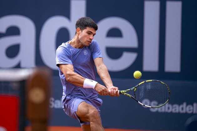 Sabadell Open Banc - 72 Conde de Godo Trophy in Barcelona, Spain. Barcelona, Spain, 15, April, 2025. Match between Carlos Alcaraz (ESP) vs Ethan Quinn (USA) in Sabadell Open Banc - 72 Conde de Godo Trophy. Carlos Alcaraz hitting. Barcelona Reial Club de Tenis Barcelona Spain