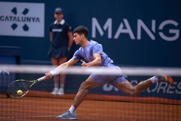 Sabadell Open Banc - 72 Conde de Godo Trophy in Barcelona, Spain. Barcelona, Spain, 15, April, 2025. Match between Carlos Alcaraz (ESP) vs Ethan Quinn (USA) in Sabadell Open Banc - 72 Conde de Godo Trophy. Carlos Alcaraz hitting. Barcelona Reial Club de Tenis Barcelona Spain