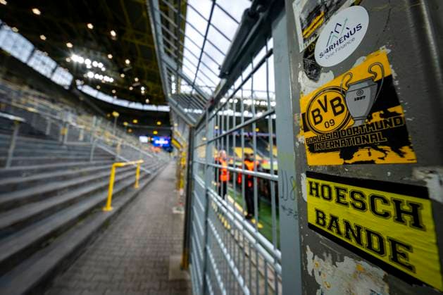 15 04 2025, Borussia Dortmund vs FC Barcelona, UEFA Champions League, quarter-final, second leg View of the empty stands in Block 13 on the South Stand at the Westfalenstadion Important note In accordance with UEFA regulations, it is prohibited to use or have used photographs taken in the stadium and or of the match in the form of sequential images and or video-like photo series Copyright: xDavidxInderliedx