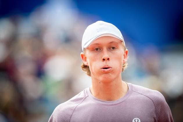 72 Barcelona Open Banc de Sabadell. Conde de Godo Trophy. Real Club de Tenis Barcelona. April 15,2025 72 Barcelona Open Banc de Sabadell. Conde de Godo Trophy. Real Club de Tenis Barcelona. April 15,2025 Ethan Quinn during the first round match between Carlos Alcaraz and Ethan Quinn of the ATP, Tennis Herren Barcelona Open Banc de Sabadell tennis tournament Trofeo Conde de Godo played at the Real Club de Tenis Barcelona. April 15, 2025. Barcelona ESP Copyright: xS.xRosx