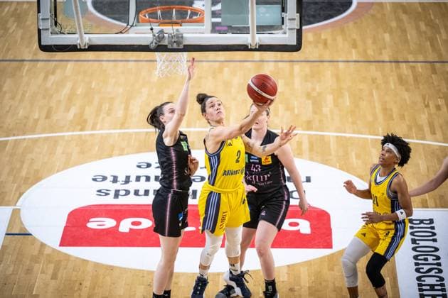 Basketball Berlin 15 04 2025 Season 2024 2025 Toyota Womens Basketball Bundesliga 1 Bundesliga Playoffs Semifinal Game 5 Alba Berlin Saarlouis Royals Stefanie Grigoleit Alba, No 02