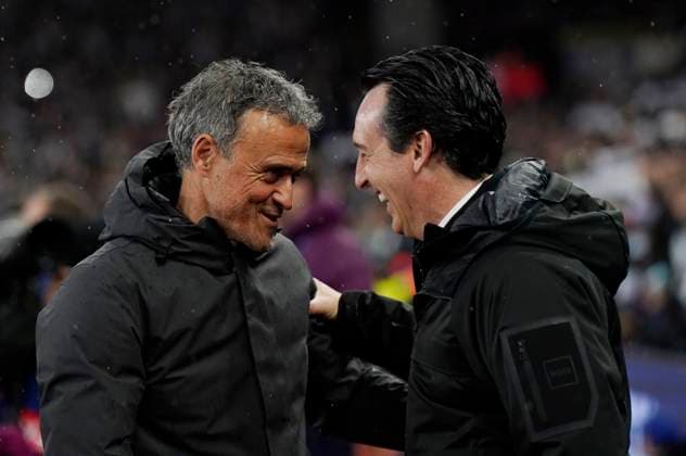 Birmingham, England, 15th April 2025. Aston Villa™s head coach Unai Emery welcomes Luis Enrique coach of Paris St Germain during the Aston Villa vs Paris Saint Germain Quarter Final 2nd Leg UEFA Champions League match at Villa Park, Birmingham. Picture credit should read: Andrew Yates Sportimage EDITORIAL USE ONLY. No use with unauthorised audio, video, data, fixture lists, club league logos or live services. Online in-match use limited to 120 images, no video emulation. No use in betting, games or single club league player publications. SPI_029_AY_Villa_PSG SPI-3842-0029