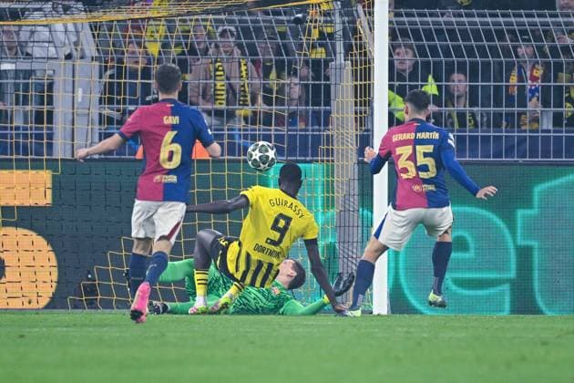 15 04 2025, Football, Champions League, Quarter-finals, Season 2024 2025, Borussia Dortmund FC Barcelona, First chance to score Serhou Guirassy Borussia Dortmund xRHR PHOTO TKx Copyright: RHR-FOTOx RHR-FOTO TK
