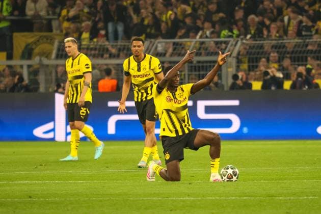 15 04 2025, xfanx, Football UEFA Champions League, Borussia Dortmund FC Barcelona v l Goalscorer Serhou Guirassy BVB converts the penalty and scores the goal to make it 1 0 for BVB and cheers DFL DFB REGULATIONS PROHIBIT ANY USE OF PHOTOGRAPHS as IMAGE SEQUENCES and or QUASI VIDEO Dortmund mfan
