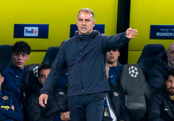 Coach Hans Dieter Flick FC Barcelona gives instructions Borussia Dortmund vs FC Barcelona, Football, UEFA Champions League quarter-final second leg, 2024 2025 season, 15 04 2025 DFL regulations prohibit any use of photographs as image sequences and or quasi video Copyright: HMBxMedia xMarcoxBader