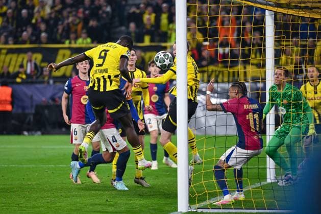 15 04 2025, Football, Champions League, quarter-finals, 2024 2025 season, Borussia Dortmund FC Barcelona, Serhou Guirassy Borussia Dortmund scores the 2-0 goal with his head, xRHR PHOTO TKx Copyright: RHR-FOTOx RHR-FOTO TK