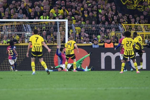 Soccer Champions League quarter-final Borussia Dortmund FC Barcelona on 15 04 2025 at Signal Iduna Park in Dortmund Goal for 3 1 by Serhou Guirassy Dortmund xRx