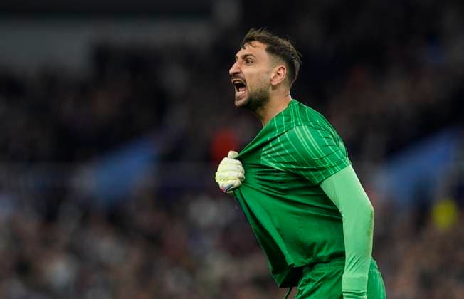 Birmingham, England, 15th April 2025. Gianluigi Donnarumma of Paris St Germain celebrates the win during the Aston Villa vs Paris Saint Germain Quarter Final 2nd Leg UEFA Champions League match at Villa Park, Birmingham. Picture credit should read: Andrew Yates Sportimage EDITORIAL USE ONLY. No use with unauthorised audio, video, data, fixture lists, club league logos or live services. Online in-match use limited to 120 images, no video emulation. No use in betting, games or single club league player publications. SPI_092_AY_Villa_PSG SPI-3842-0091