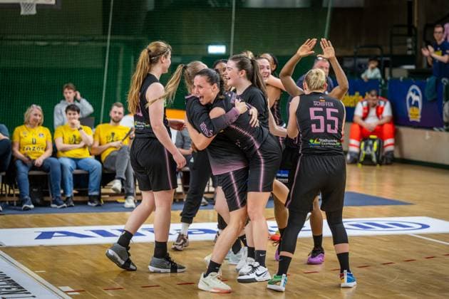 Basketball Berlin 15 04 2025 Season 2024 2025 Toyota Womens Basketball Bundesliga Playoff Semifinal Game 5 Alba Berlin Saarlouis Royals Saarlouis wins Game 4 Magaly Meynadier Saarlouis, No 05 Jessika Schiffer Saarlouis, No 55 and others