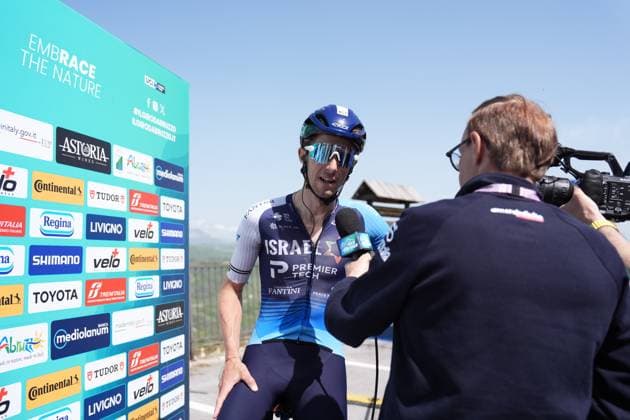 The ryder team Solution Tech Vini Fantini during the Giro d™Abruzzo, stage from Tocco da Casauria to Penne (138 km) - Abruzzo - Wednesday, April 16, 2025. - cycling .  Copyright: xGiovannixAulettax