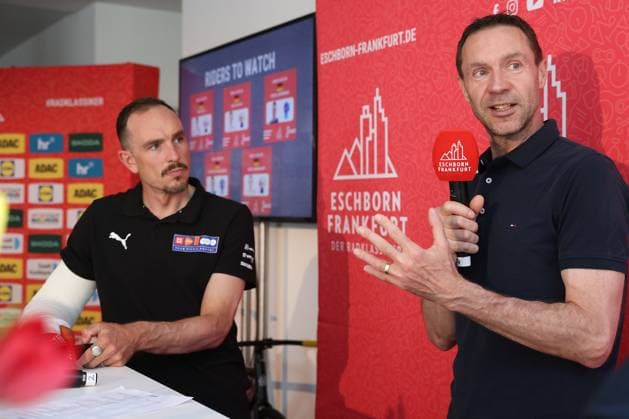 Frankfurt am Main on April 16, 2025 Press conference for the Eschborn Frankfurt 2025 cycling classic from left, John Degenkolb Team Picnic PostNL, Jens Voigt, former pro and expert in an interview Copyright: JoaquimxFerreira
