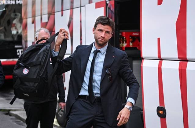 FOOTBALL CHAMPIONS LEAGUE SEASON 2024 2025 Quarterfinal second leg Inter Milan FC Bayern Muenchen 15 04 2025 Arrival FC Bayern Muenchen at the team hotel in Milan, Thomas Mueller with backpack