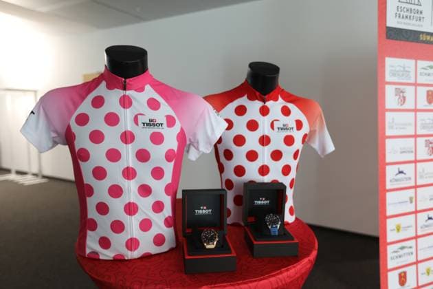 16 04 2025 Frankfurt am Main, Cycling race Press conference for the Eschborn Frankfurt 2025 cycling classic Image shows symbolic photo, symbolic image of the winning jerseys, watch as 1 prize