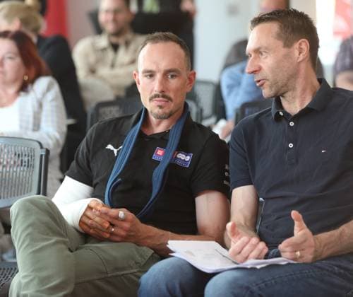 16 04 2025 Frankfurt am Main, cycling race Press conference for the Eschborn Frankfurt 2025 cycling classic Picture shows professional cyclist John Degenkolb, in plaster due to serious injury, and Jens Voigt, former professional and cycling expert