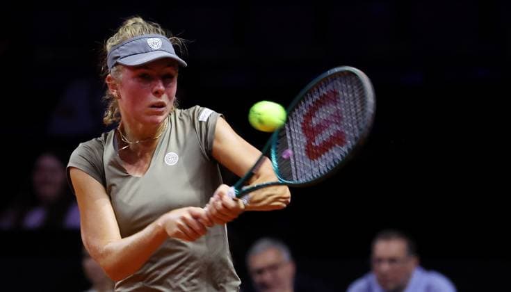 Stuttgart , Porsche Tennis Grand Prix , Magdalena Frech POL