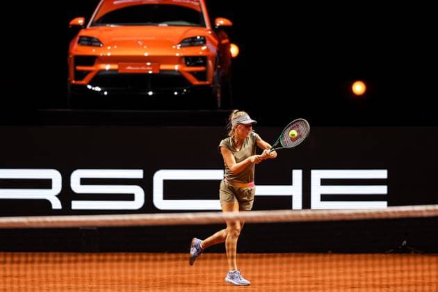 In the picture Magdalena Frech Magdalena Frech POL vs Sara Errani ITA GER, Porsche Tennis Grand Prix GP Stuttgart 2025, WTA500, 16 04 2025 GER, Porsche Tennis Grand Prix GP Stuttgart 2025, WTA500, 16 04 2025 Stuttgart Copyright: xEibner-Pressefoto RogerxBuerkex EP