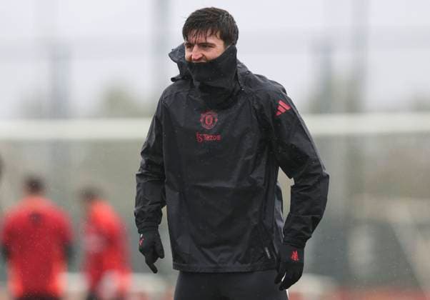 Manchester United, ManU FC Training Harry Maguire of Manchester United during the Manchester United FC Training ahead of the Europa League Quarter-Final 2nd leg, at Carrington Training Centre, Manchester, England, United Kingdom on 16 April 2025 Credit: Jake Kirkman Every Second Media Editorial use only. All images are copyright Every Second Media Limited. No images may be reproduced without prior permission. Copyright: xIMAGO EveryxSecondxMediax ESM-1422-0030 JakexKirkmanx xEveryxSecondxMediax
