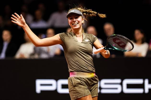 Magdalena Frech wins the match after a tough 3 12 hour battle Magdalena cheers and throws the racket in the air Magdalena Frech POL vs Sara Errani ITA GER, Porsche Tennis Grand Prix GP Stuttgart 2025, WTA500, 16 04 2025 GER, Porsche Tennis Grand Prix GP Stuttgart 2025, WTA500, 16 04 2025 Stuttgart Copyright: xEibner-Pressefoto RogerxBuerkex EP