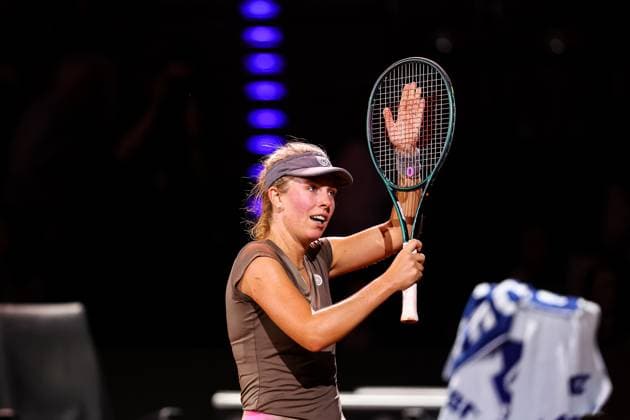 Magdalena Frech wins the match after a tough 3 12 hour battle Magdalena cheers Magdalena Frech POL vs Sara Errani ITA GER, Porsche Tennis Grand Prix GP Stuttgart 2025, WTA500, 16 04 2025 GER, Porsche Tennis Grand Prix GP Stuttgart 2025, WTA500, 16 04 2025 Stuttgart Copyright: xEibner-Pressefoto RogerxBuerkex EP
