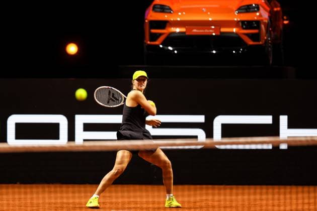 in the picture Iga Swiatek Jana Fett CRO vs Iga Swiatek POL GER, Porsche Tennis Grand Prix GP Stuttgart 2025, WTA500, 16 04 2025 GER, Porsche Tennis Grand Prix GP Stuttgart 2025, WTA500, 16 04 2025 Stuttgart Copyright: xEibner-Pressefoto RogerxBuerkex EP