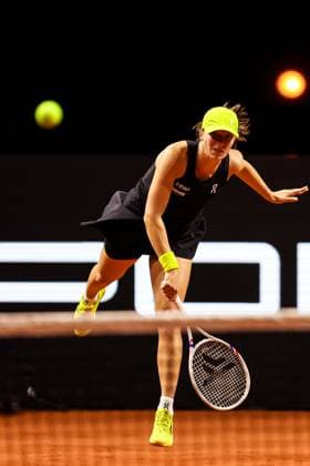 in the picture Iga Swiatek Jana Fett CRO vs Iga Swiatek POL GER, Porsche Tennis Grand Prix GP Stuttgart 2025, WTA500, 16 04 2025 GER, Porsche Tennis Grand Prix GP Stuttgart 2025, WTA500, 16 04 2025 Stuttgart Copyright: xEibner-Pressefoto RogerxBuerkex EP