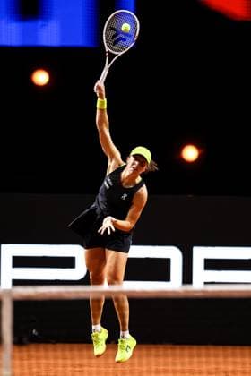 in the picture Iga Swiatek Jana Fett CRO vs Iga Swiatek POL GER, Porsche Tennis Grand Prix GP Stuttgart 2025, WTA500, 16 04 2025 GER, Porsche Tennis Grand Prix GP Stuttgart 2025, WTA500, 16 04 2025 Stuttgart Copyright: xEibner-Pressefoto RogerxBuerkex EP