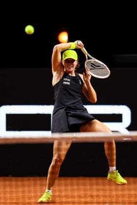 in the picture Iga Swiatek Jana Fett CRO vs Iga Swiatek POL GER, Porsche Tennis Grand Prix GP Stuttgart 2025, WTA500, 16 04 2025 GER, Porsche Tennis Grand Prix GP Stuttgart 2025, WTA500, 16 04 2025 Stuttgart Copyright: xEibner-Pressefoto RogerxBuerkex EP