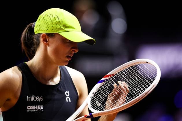 in the picture Iga Swiatek Jana Fett CRO vs Iga Swiatek POL GER, Porsche Tennis Grand Prix GP Stuttgart 2025, WTA500, 16 04 2025 GER, Porsche Tennis Grand Prix GP Stuttgart 2025, WTA500, 16 04 2025 Stuttgart Copyright: xEibner-Pressefoto RogerxBuerkex EP