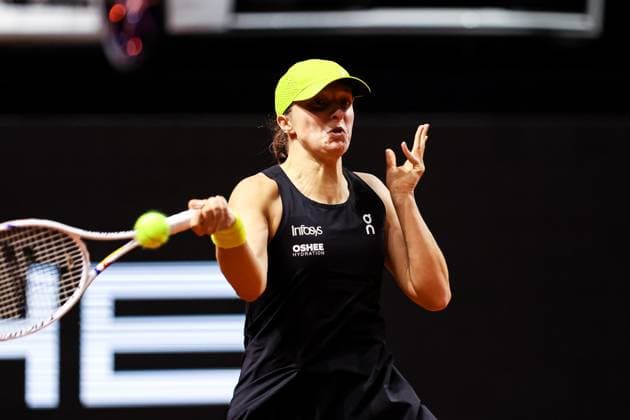 in the picture Iga Swiatek Jana Fett CRO vs Iga Swiatek POL GER, Porsche Tennis Grand Prix GP Stuttgart 2025, WTA500, 16 04 2025 GER, Porsche Tennis Grand Prix GP Stuttgart 2025, WTA500, 16 04 2025 Stuttgart Copyright: xEibner-Pressefoto RogerxBuerkex EP