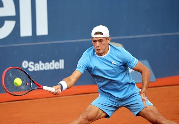 Barcelona Open Banc Sabadell 2025 - Day Three Sebastian Baez plays during the match against Holger Rune on Day Three of the Barcelona Open Banc Sabadell, 72nd Conde de Godo Trophy, at the Real Club Tennis Barcelona 1899, in Barcelona, Spain, on April 16, 2025. Barcelona Barcelona Spain  Copyright: xUrbanandsportx originalFilename:urbanandsport-runevbae250416_npU8C.jpg