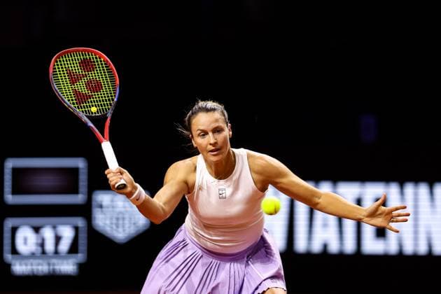 in the picture Tatjana Maria Tatjana Maria GER vs Ella Seidel GER GER, Porsche Tennis Grand Prix GP Stuttgart 2025, WTA500, 16 04 2025 GER, Porsche Tennis Grand Prix GP Stuttgart 2025, WTA500, 16 04 2025 Stuttgart Copyright: xEibner-Pressefoto RogerxBuerkex EP