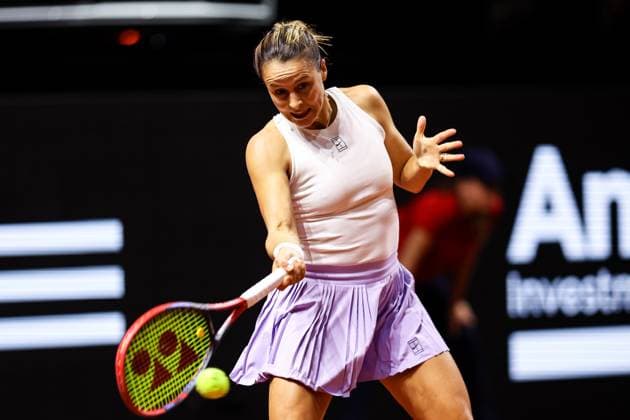 in the picture Tatjana Maria Tatjana Maria GER vs Ella Seidel GER GER, Porsche Tennis Grand Prix GP Stuttgart 2025, WTA500, 16 04 2025 GER, Porsche Tennis Grand Prix GP Stuttgart 2025, WTA500, 16 04 2025 Stuttgart Copyright: xEibner-Pressefoto RogerxBuerkex EP