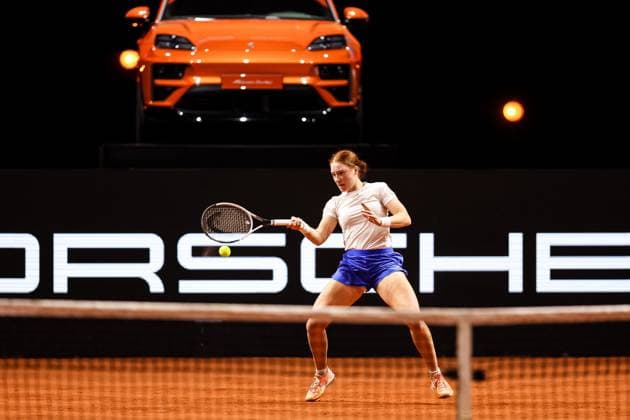 in the picture Ella Seidel Tatjana Maria GER vs Ella Seidel GER GER, Porsche Tennis Grand Prix GP Stuttgart 2025, WTA500, 16 04 2025 GER, Porsche Tennis Grand Prix GP Stuttgart 2025, WTA500, 16 04 2025 Stuttgart Copyright: xEibner-Pressefoto RogerxBuerkex EP
