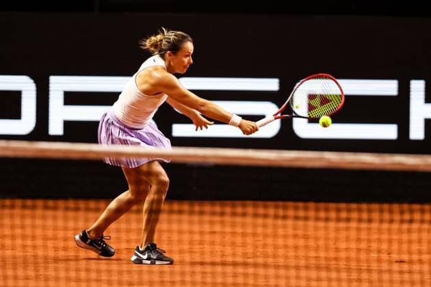 in the picture Tatjana Maria Tatjana Maria GER vs Ella Seidel GER GER, Porsche Tennis Grand Prix GP Stuttgart 2025, WTA500, 16 04 2025 GER, Porsche Tennis Grand Prix GP Stuttgart 2025, WTA500, 16 04 2025 Stuttgart Copyright: xEibner-Pressefoto RogerxBuerkex EP