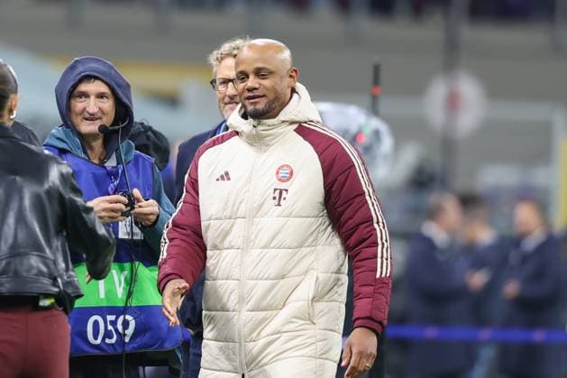 Head coach Vincent Kompany FC Bayern Muenchen watches, Inter Milan vs FC Bayern Muenchen, football, Champions League, quarter-final, second leg, 16 04 2025 Copyright: xkolbert-press ChristianxKolbertx