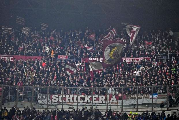 16 04 2025, Football UEFA Championsleague 2024 2025 quarter-final second leg, Inter Milan FC Bayern Munich, at Giuseppe Meazza Stadium Milan , Bayern fans cheer on their team DFL and DFB regulations prohibit any use of photographs as image sequences and or quasi video