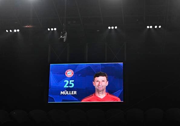 16 04 2025, Football UEFA Championsleague 2024 2025 quarter-final second leg, Inter Milan FC Bayern Munich, at Giuseppe Meazza Stadium Milan , Thomas Müller FC Bayern Munich the captain on the scoreboard DFL and DFB regulations prohibit any use of photographs as image sequences and or quasi video