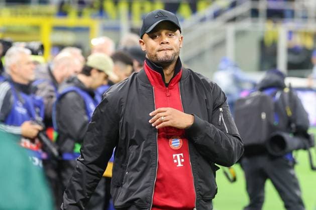 Head coach Vincent Kompany FC Bayern Muenchen watches, Inter Milan vs FC Bayern Muenchen, football, Champions League, quarter-final, second leg, 16 04 2025 Copyright: xkolbert-press ChristianxKolbertx