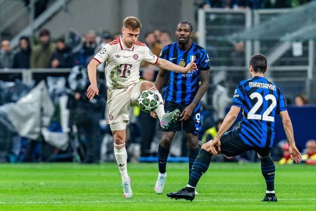 16 04 2025, Inter Milan vs FC Bayern Munich, UEFA Champions League, quarter-final second leg Joshua Kimmich FC Bayern Muenchen, 6 Henrikh Mkhitaryan Inter Milan, 22 Marcus Thuram Inter Milan, 9 Copyright: xBahhoxKarax