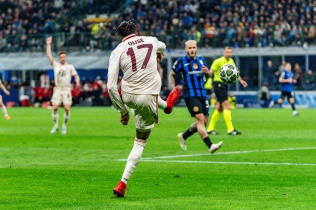 16 04 2025, Inter Milan vs FC Bayern Munich, UEFA Champions League, quarter-final second leg Michael Olise FC Bayern Muenchen, 17 Copyright: xBahhoxKarax